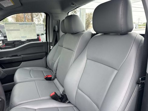 New 2026 Ford F250 XL w/ XL Chrome Package RWD image 17