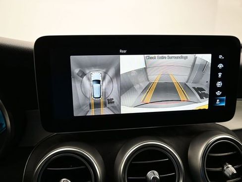 Used 2022 Mercedes-Benz GLC 300 image 18