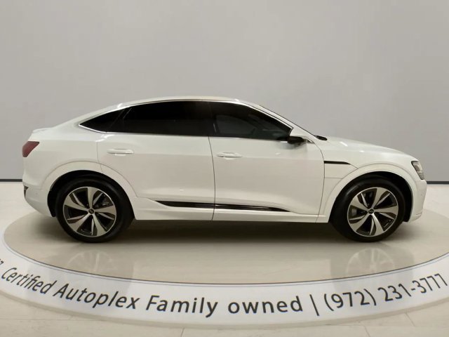 Used 2024 Audi Q8 e-tron Premium Plus w/ Premium Plus Package AWD/4WD image 6