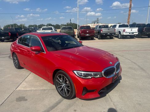 Used 2020 BMW 330i Sedan w/ Convenience Package RWD image 2