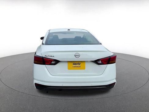 Used 2026 Nissan Altima 2.5 SV FWD image 12