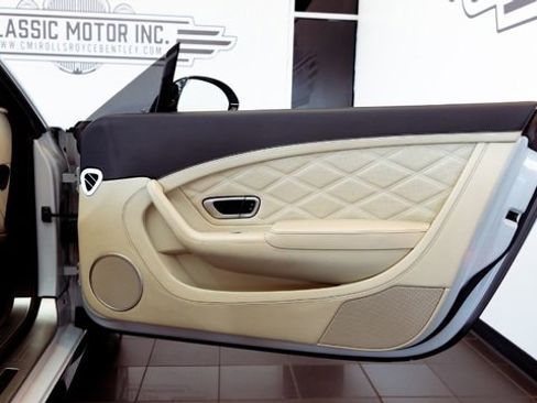 Used 2015 Bentley Continental GT V8 S image 25