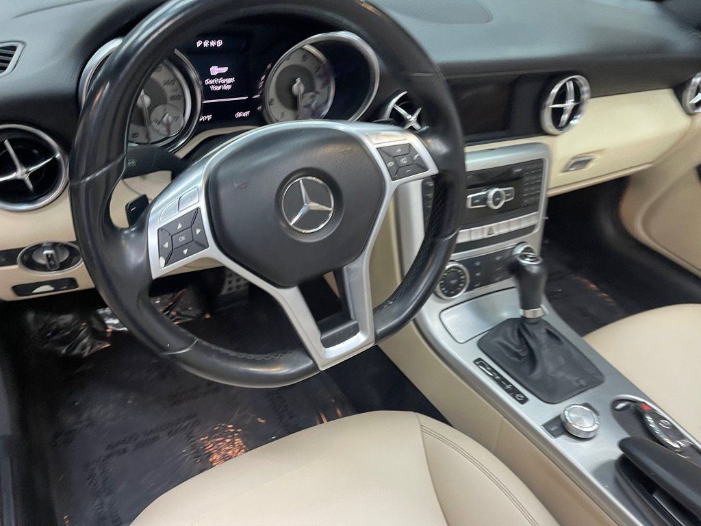 Used 2013 Mercedes-Benz SLK 250 image 26