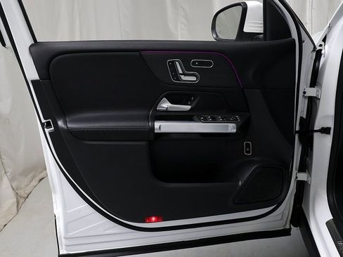 Certified 2023 Mercedes-Benz GLB 250 4MATIC image 24