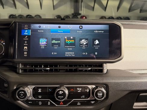 Used 2024 Jeep Wrangler Unlimited Sport image 19