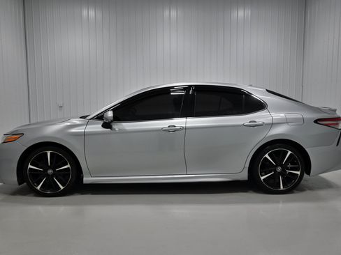 Used 2019 Toyota Camry XSE FWD image 24