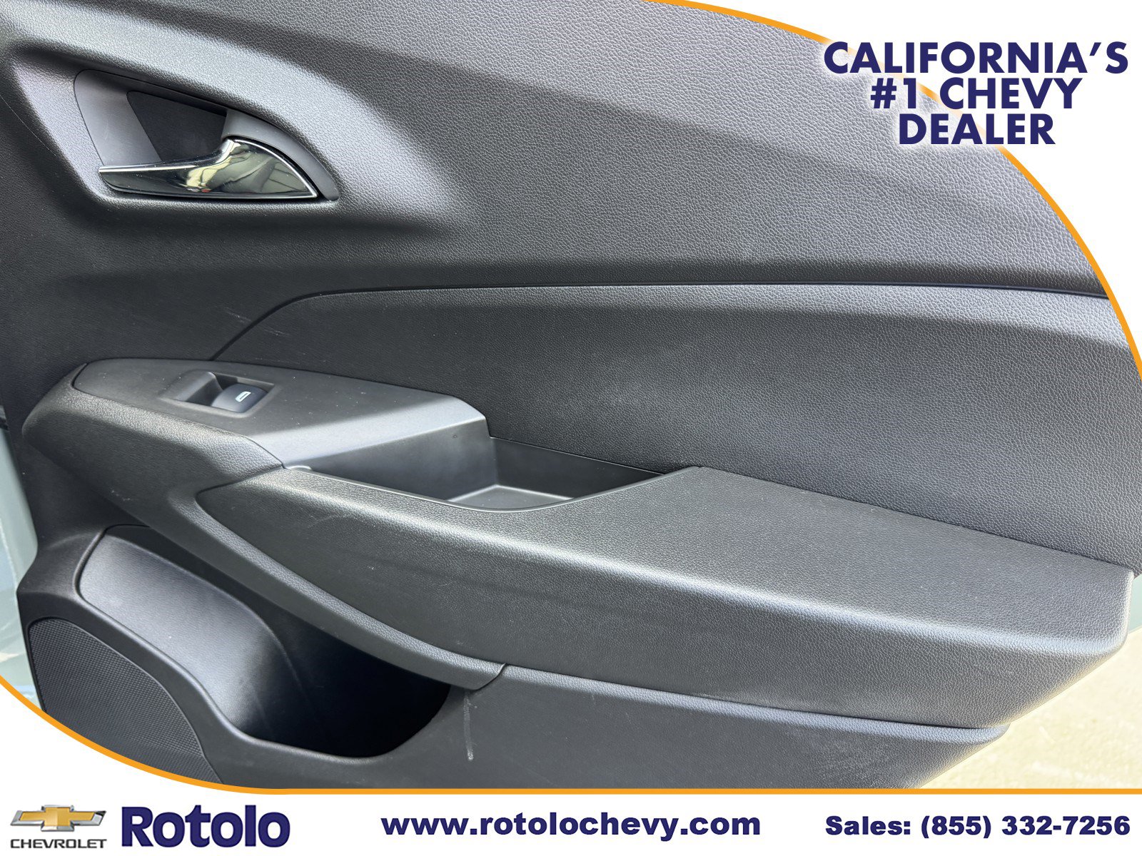 Used 2024 Chevrolet Trax RS w/ Sunroof Package FWD image 12
