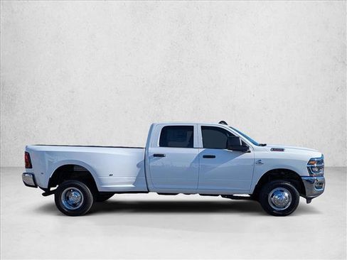 New 2026 RAM 3500 Tradesman w/ Chrome Appearance Group A AWD/4WD image 4