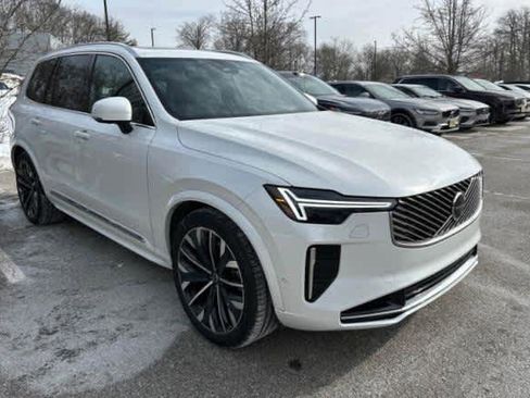 Used 2025 Volvo XC90 T8 Ultra image 8