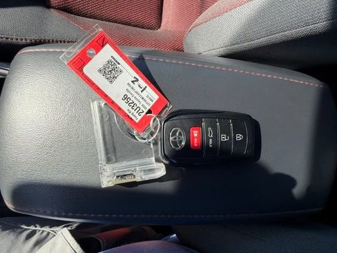 Used 2024 Toyota Corolla SE FWD image 18