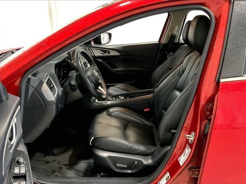 Used 2018 MAZDA MAZDA3 Touring FWD image 15