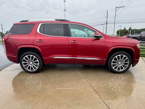 Used 2021 GMC Acadia Denali w/ Denali Technology Package FWD image 8