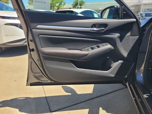 New 2026 Nissan Altima 2.5 SR FWD image 7