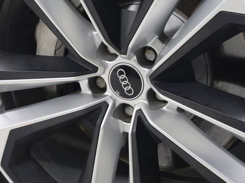 Used 2021 Audi Q7 3.0T Prestige w/ Prestige Package image 18