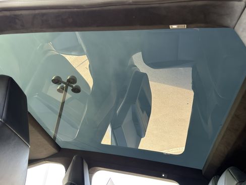 Used 2025 Tesla Cybertruck AWD Crew Cab image 37