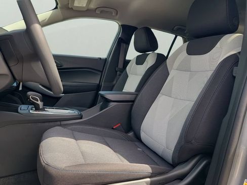 New 2026 Chevrolet Trax LS w/ LS Convenience Package FWD image 20