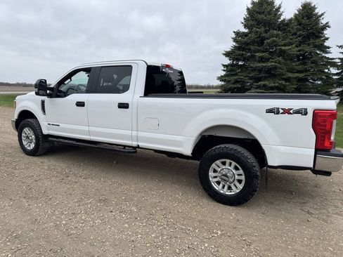 Used 2017 Ford F350 XLT w/ XLT Value Package AWD/4WD image 6