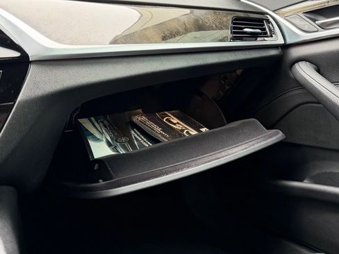 Used 2019 BMW 540i w/ Premium Package image 48