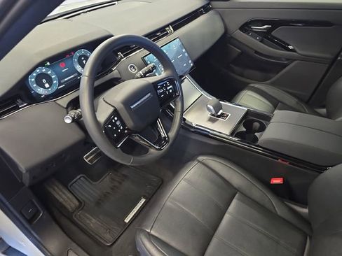 Certified 2025 Land Rover Range Rover Evoque Dynamic SE AWD/4WD image 19