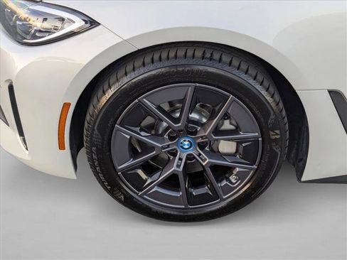 Used 2023 BMW i4 eDrive40 w/ Premium Package image 25