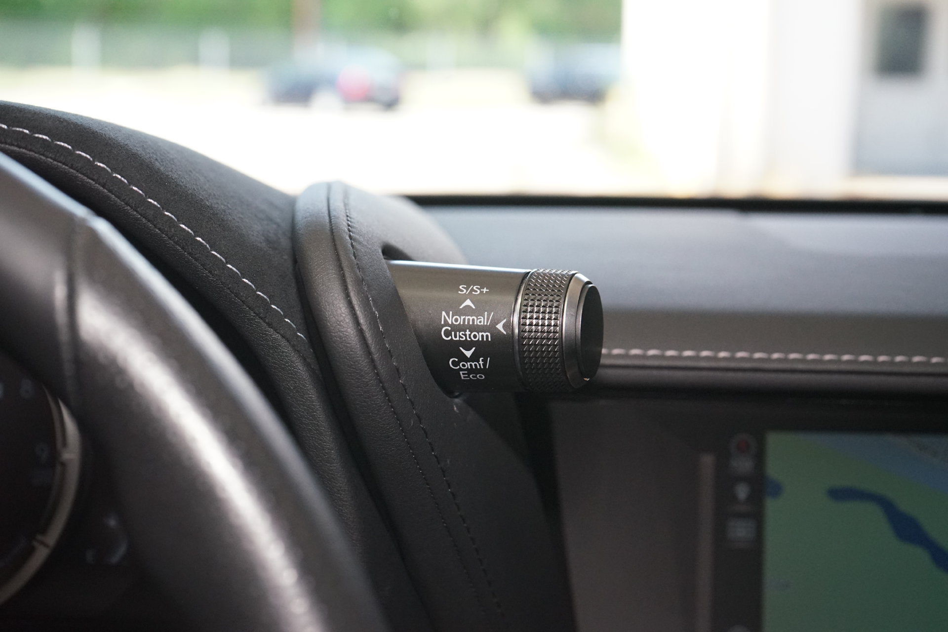 Used 2018 Lexus LC 500 Coupe w/ Performance Package RWD image 29