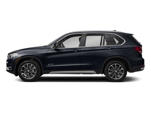 Used 2018 BMW X5 sDrive35i w/ Luxury Seating Package image 3