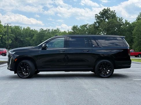 Used 2023 Cadillac Escalade ESV Sport Platinum w/ LPO, ONYX Package AWD/4WD image 3