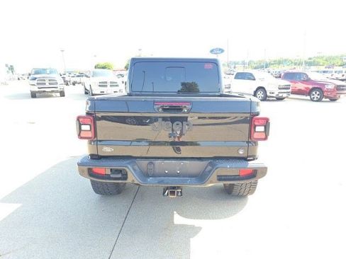 Used 2023 Jeep Gladiator Overland AWD/4WD image 7