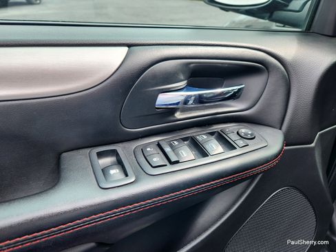 Used 2020 Dodge Grand Caravan GT image 35