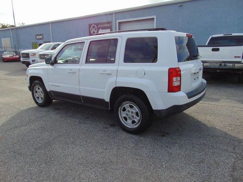 Used 2014 Jeep Patriot Sport w/ Power Value Group image 5