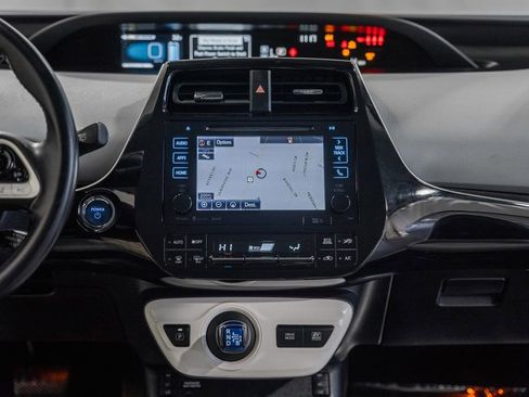 Used 2017 Toyota Prius Four image 16