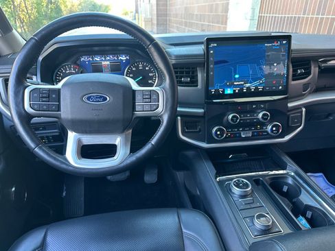 Used 2023 Ford Expedition Max XLT image 15