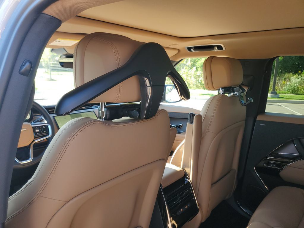 New 2027 Land Rover Range Rover Sport SE AWD/4WD image 27