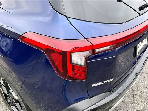 Certified 2024 Kia Seltos EX image 28