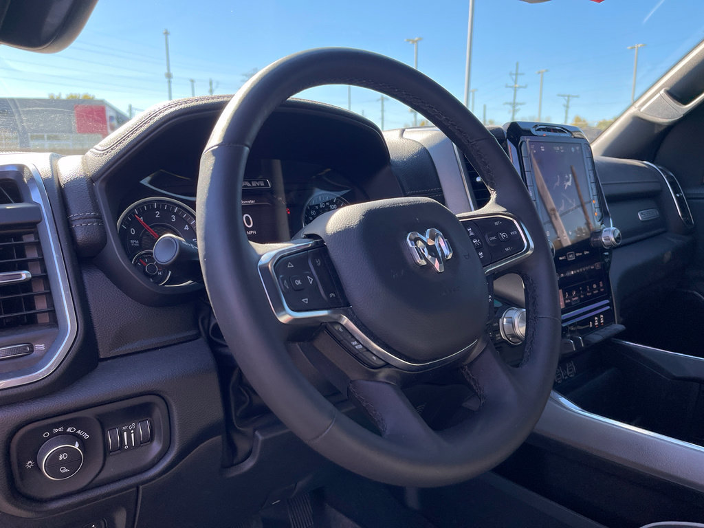 Used 2025 RAM 1500 Laramie AWD/4WD image 13