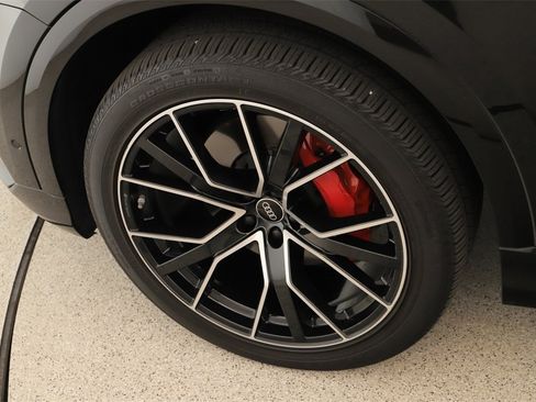 Certified 2023 Audi Q8 Premium Plus image 32