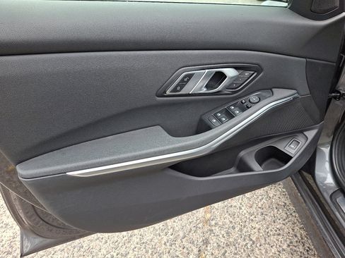 Used 2021 BMW 330i xDrive Sedan w/ Convenience Package image 22