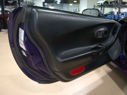 Used 1998 Chevrolet Corvette Convertible w/ Memory Pkg image 34