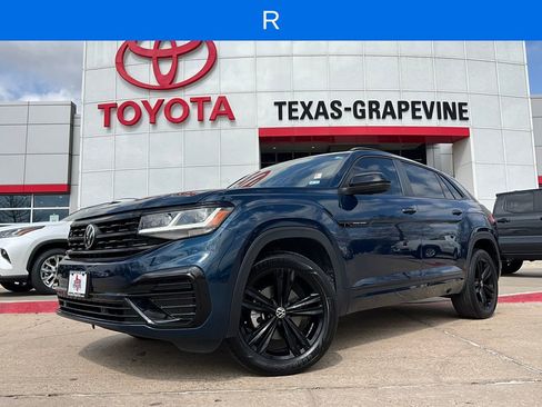 Used 2022 Volkswagen Atlas Cross Sport SEL R-Line image 2