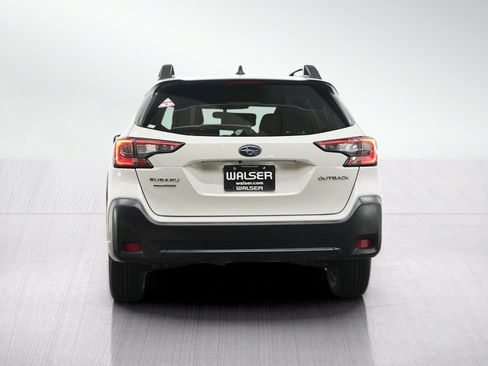 Used 2024 Subaru Outback Premium AWD/4WD image 4