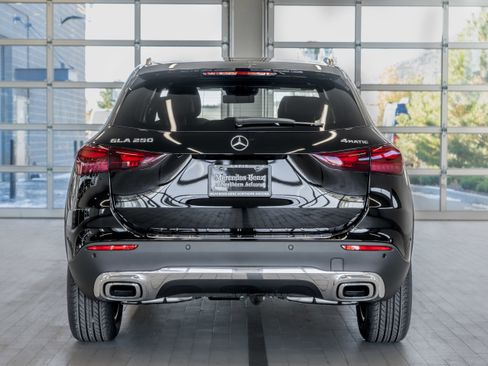 Certified 2025 Mercedes-Benz GLA 250 4MATIC image 14