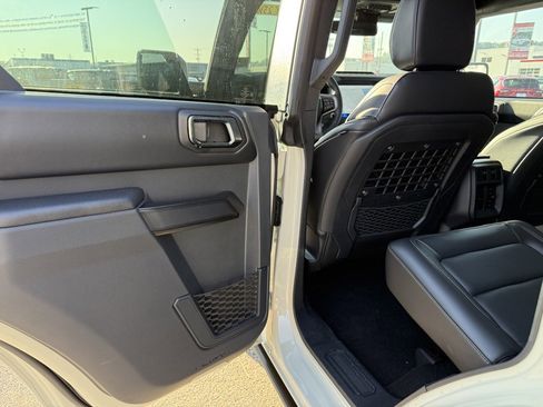 New 2025 Ford Bronco Badlands image 27