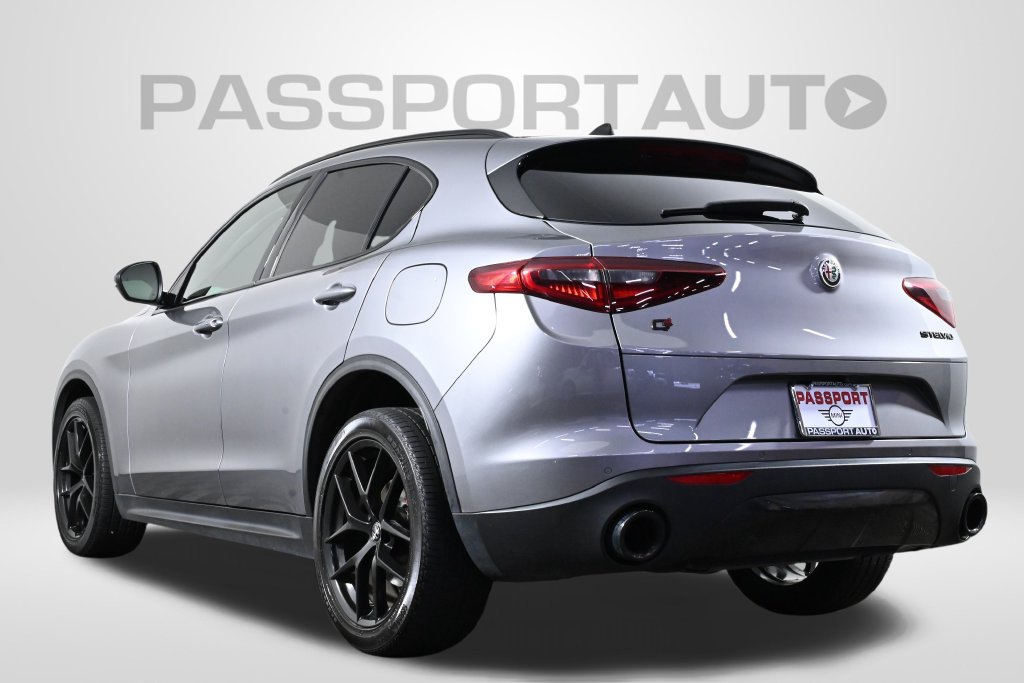 Used 2019 Alfa Romeo Stelvio Ti w/ Nero Edizione AWD/4WD image 5