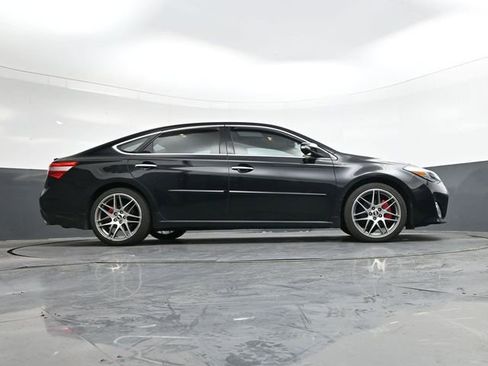 Used 2015 Toyota Avalon Limited image 29