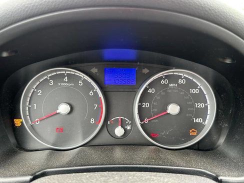 Used 2010 Hyundai Accent GLS FWD image 38