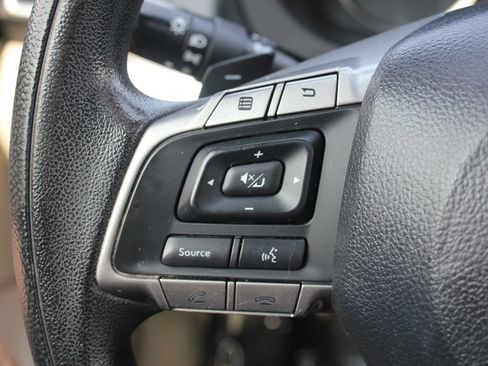 Used 2015 Subaru Crosstrek 2.0i Premium image 13