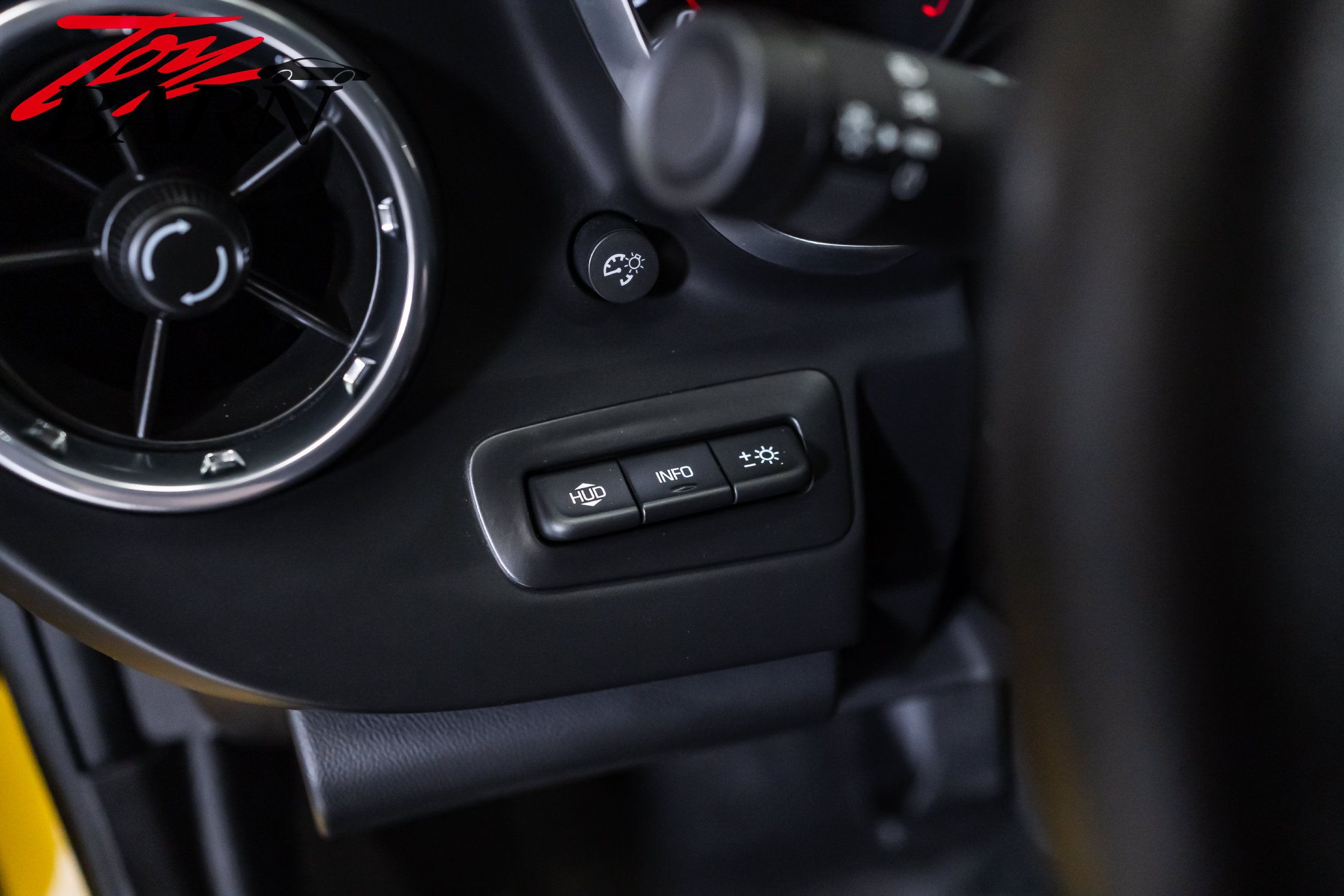 Used 2016 Chevrolet Camaro SS RWD image 29