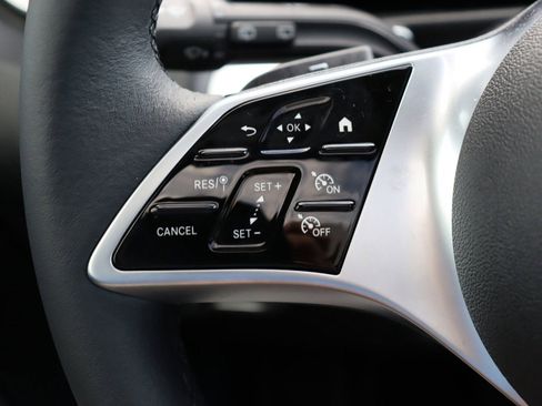 New 2025 Mercedes-Benz GLB 250 4MATIC image 15