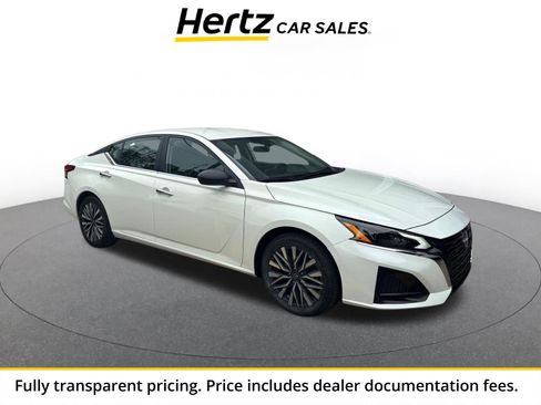 Used 2025 Nissan Altima 2.5 SV FWD image 1