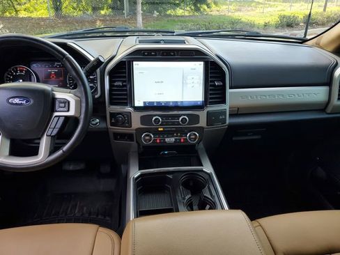 Used 2022 Ford F250 Lariat w/ Lariat Ultimate Package AWD/4WD image 14
